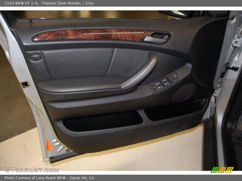 Titanium Silver Metallic / Grey 2004 BMW X5 3.0i