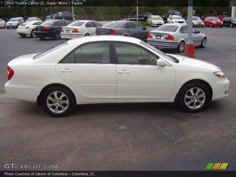 Super White / Taupe 2004 Toyota Camry LE