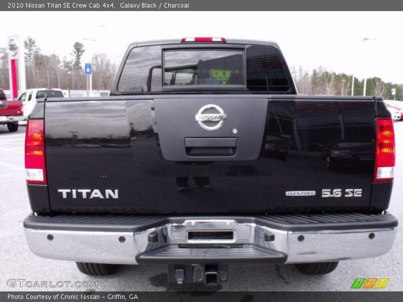 Galaxy Black / Charcoal 2010 Nissan Titan SE Crew Cab 4x4