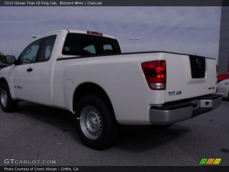 Blizzard White / Charcoal 2010 Nissan Titan XE King Cab