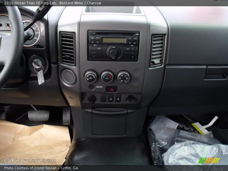 Blizzard White / Charcoal 2010 Nissan Titan XE King Cab