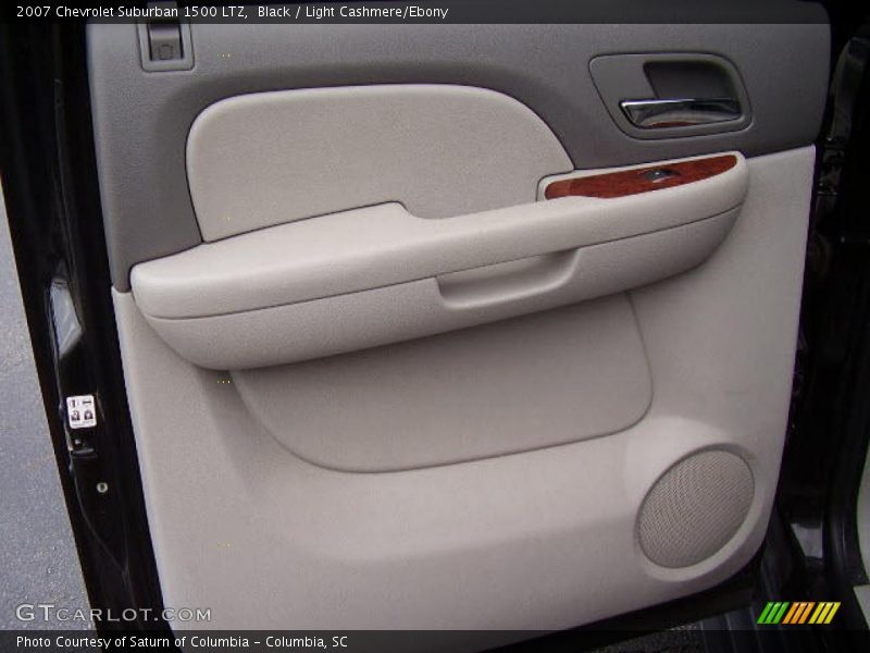 Black / Light Cashmere/Ebony 2007 Chevrolet Suburban 1500 LTZ
