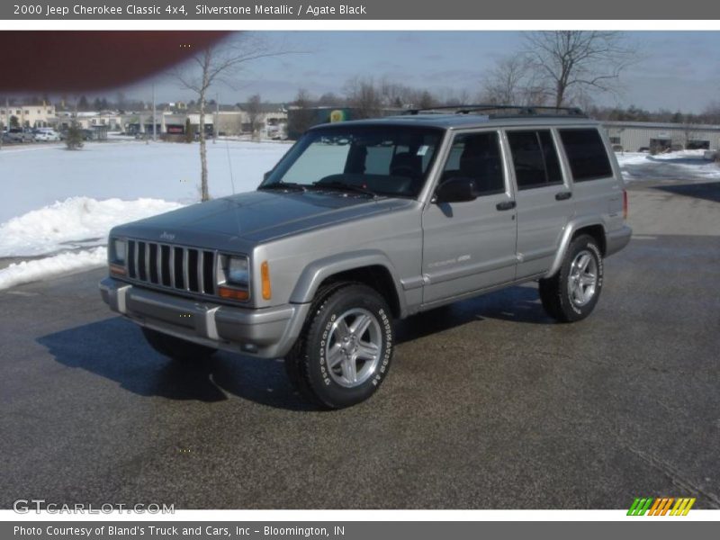 Silverstone Metallic / Agate Black 2000 Jeep Cherokee Classic 4x4