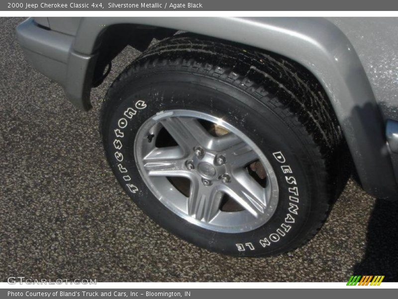 Silverstone Metallic / Agate Black 2000 Jeep Cherokee Classic 4x4