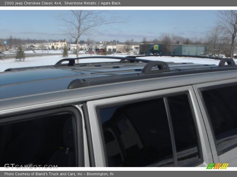 Silverstone Metallic / Agate Black 2000 Jeep Cherokee Classic 4x4