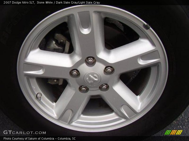 Stone White / Dark Slate Gray/Light Slate Gray 2007 Dodge Nitro SLT