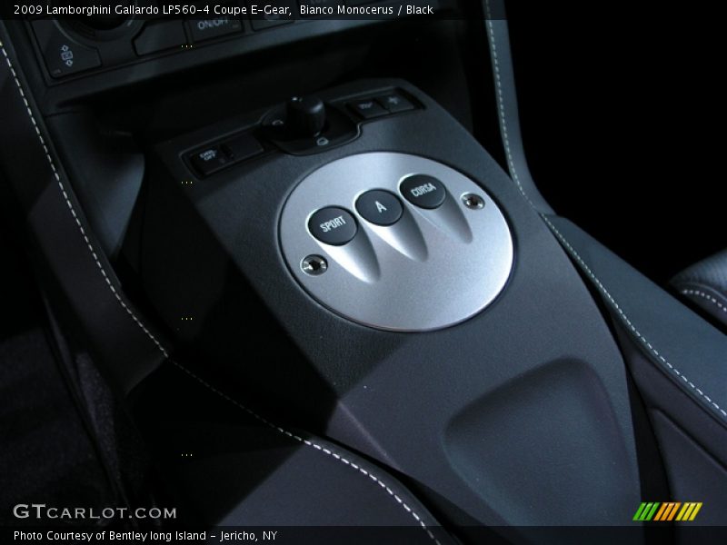 Bianco Monocerus / Black 2009 Lamborghini Gallardo LP560-4 Coupe E-Gear