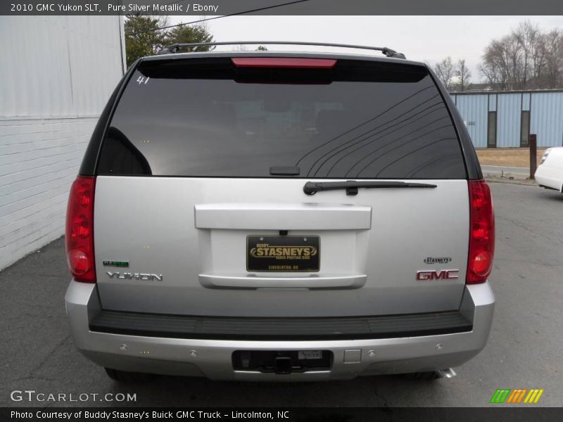 Pure Silver Metallic / Ebony 2010 GMC Yukon SLT