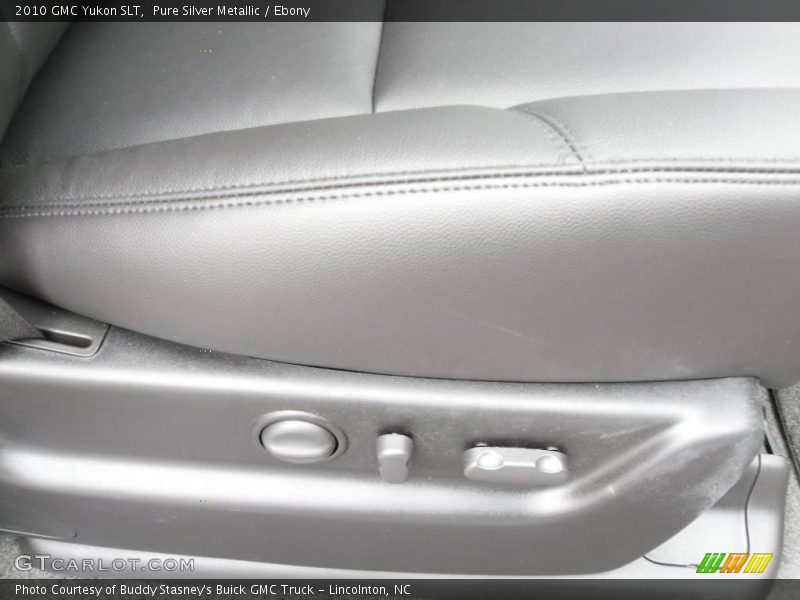 Pure Silver Metallic / Ebony 2010 GMC Yukon SLT