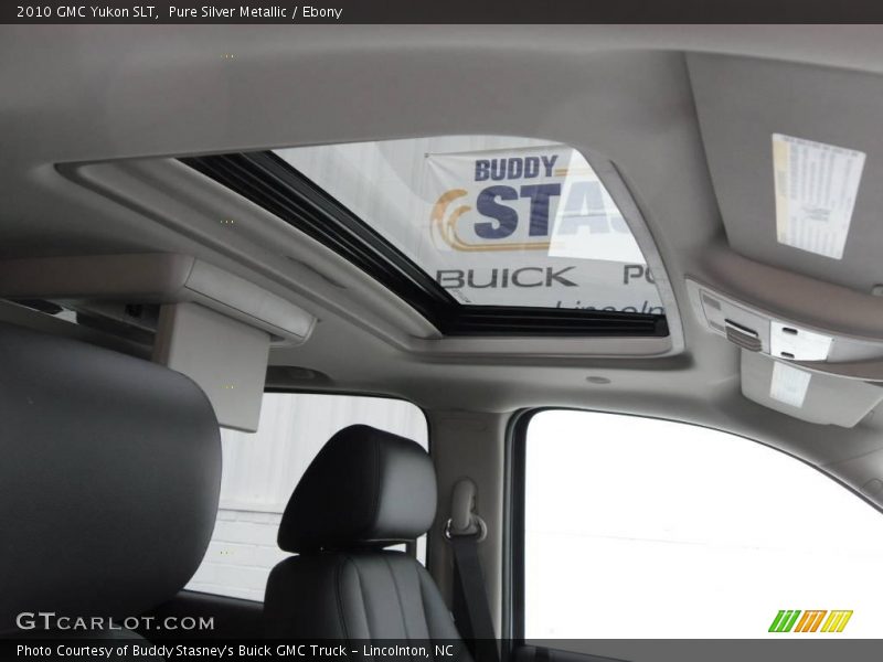 Pure Silver Metallic / Ebony 2010 GMC Yukon SLT