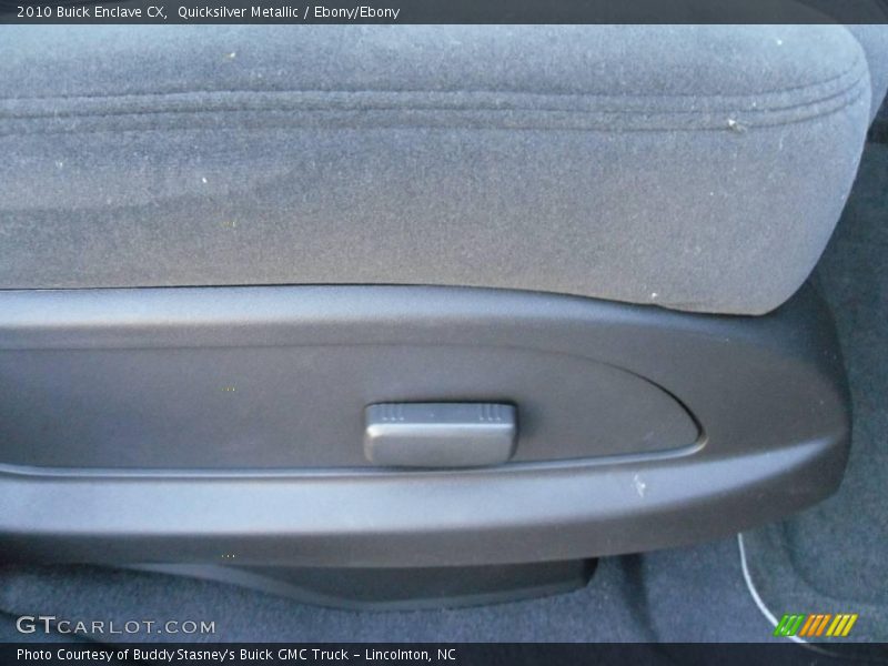 Quicksilver Metallic / Ebony/Ebony 2010 Buick Enclave CX
