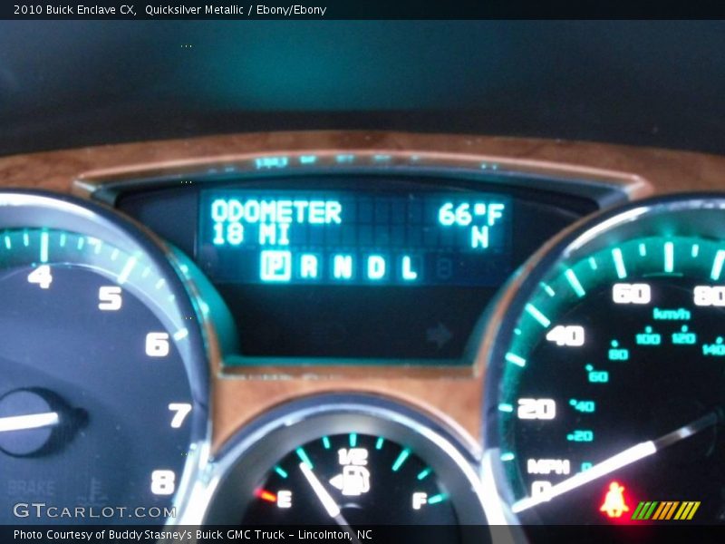 Quicksilver Metallic / Ebony/Ebony 2010 Buick Enclave CX