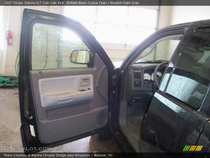 Brilliant Black Crystal Pearl / Medium Slate Gray 2007 Dodge Dakota SLT Club Cab 4x4