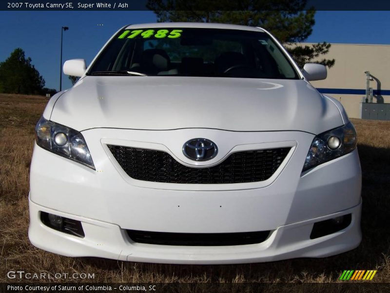 Super White / Ash 2007 Toyota Camry SE