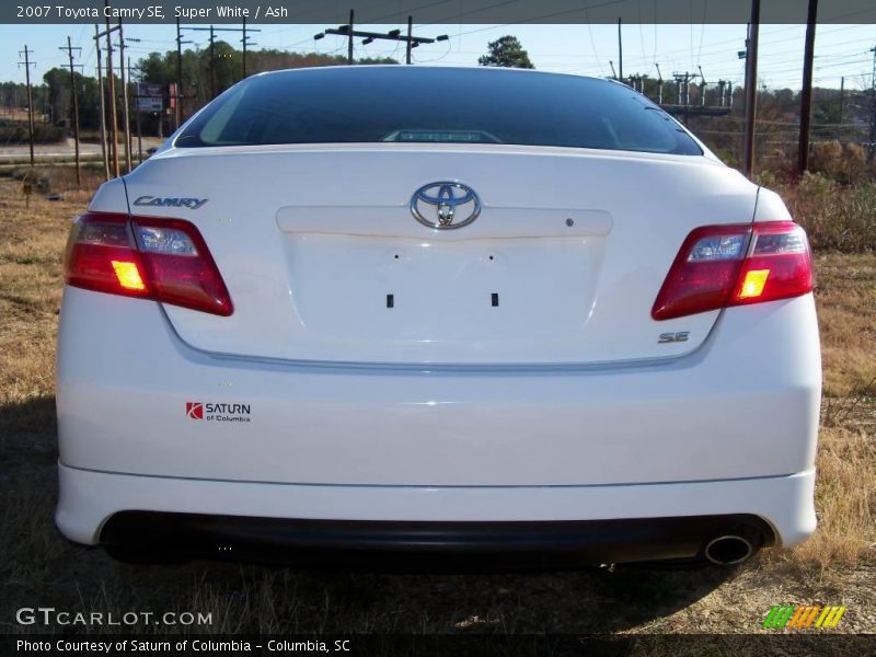 Super White / Ash 2007 Toyota Camry SE