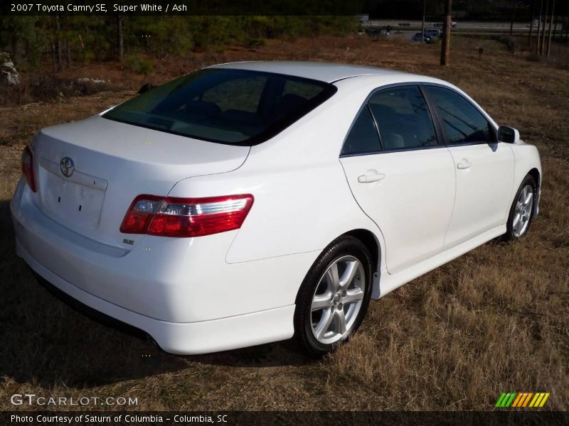 Super White / Ash 2007 Toyota Camry SE