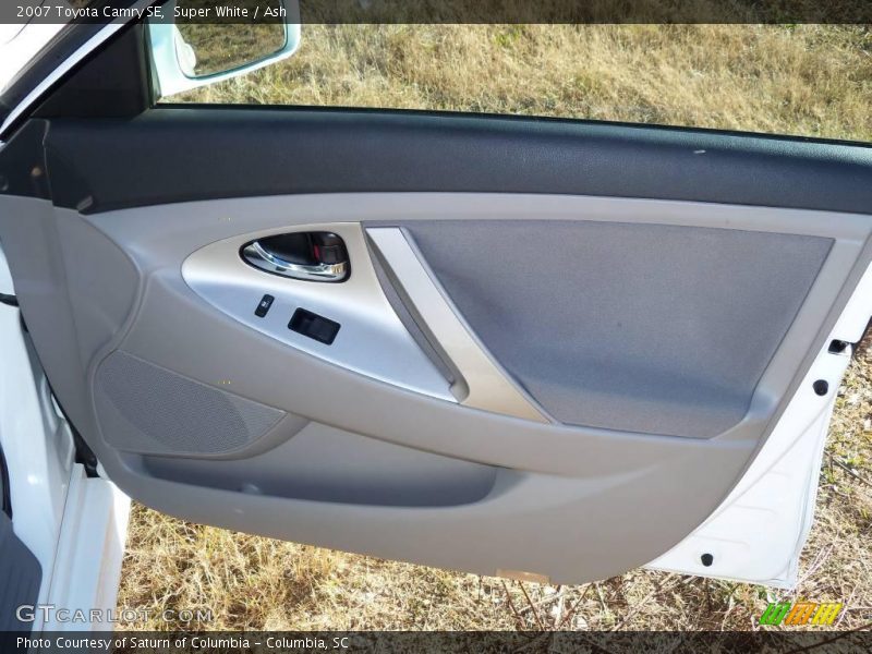 Super White / Ash 2007 Toyota Camry SE
