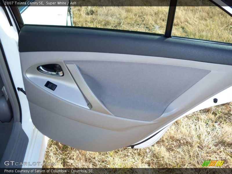 Super White / Ash 2007 Toyota Camry SE