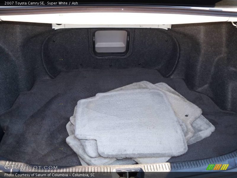 Super White / Ash 2007 Toyota Camry SE