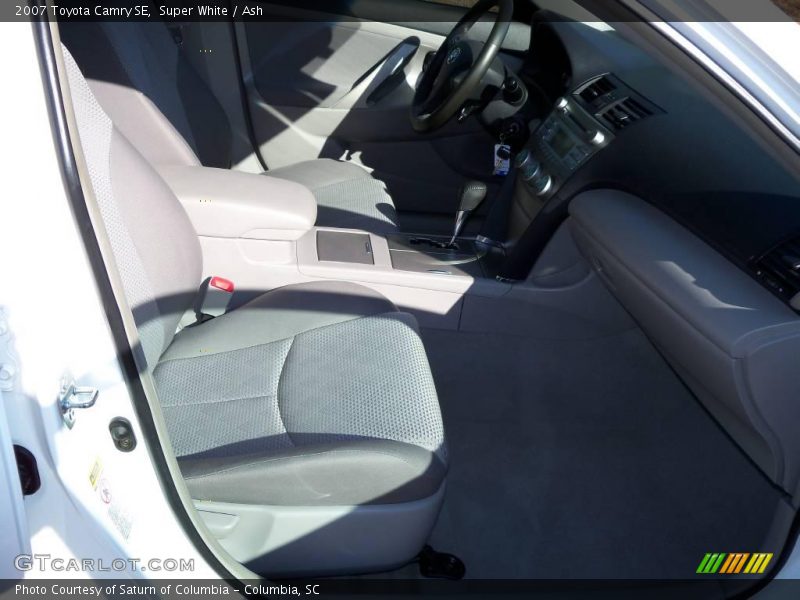 Super White / Ash 2007 Toyota Camry SE