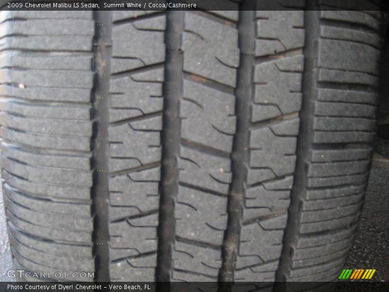 Summit White / Cocoa/Cashmere 2009 Chevrolet Malibu LS Sedan