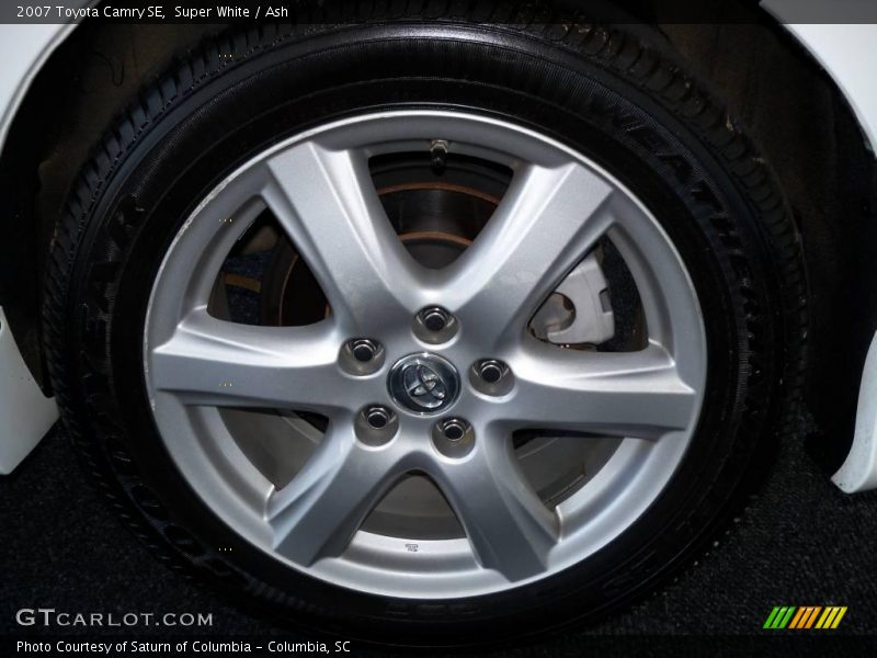 Super White / Ash 2007 Toyota Camry SE