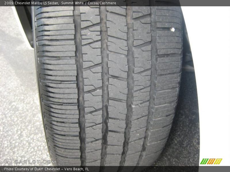 Summit White / Cocoa/Cashmere 2009 Chevrolet Malibu LS Sedan