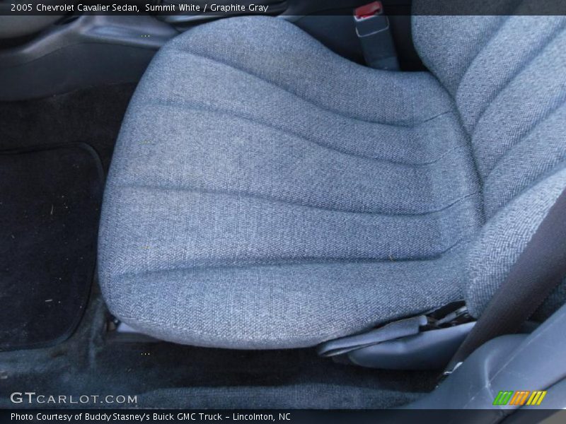 Summit White / Graphite Gray 2005 Chevrolet Cavalier Sedan