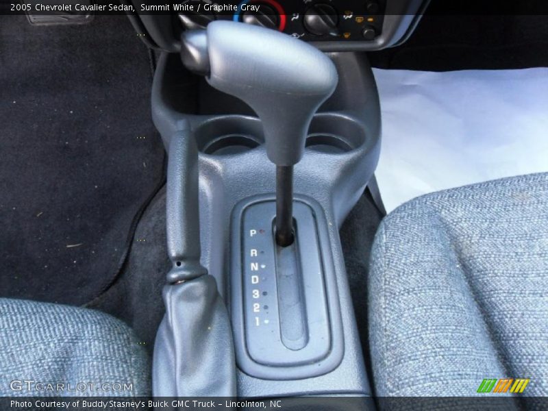 Summit White / Graphite Gray 2005 Chevrolet Cavalier Sedan