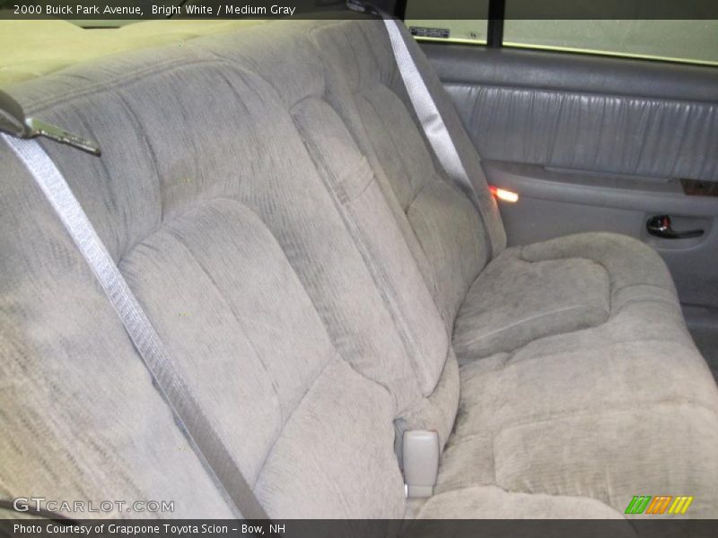 Bright White / Medium Gray 2000 Buick Park Avenue