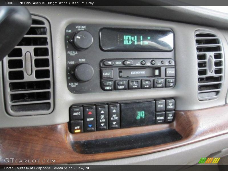 Bright White / Medium Gray 2000 Buick Park Avenue