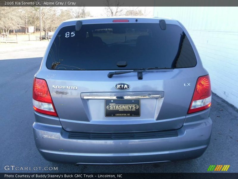 Alpine Gray / Gray 2006 Kia Sorento LX
