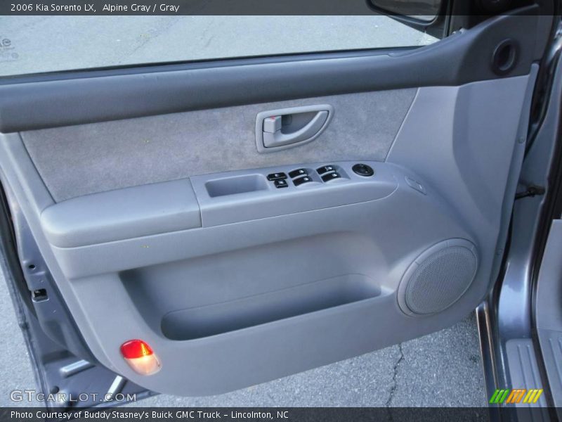Alpine Gray / Gray 2006 Kia Sorento LX