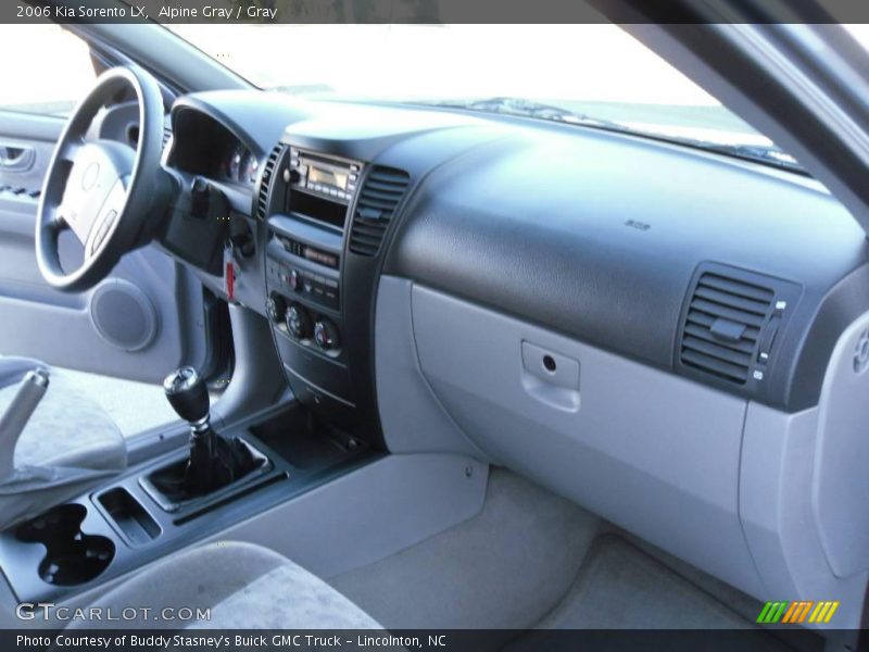 Alpine Gray / Gray 2006 Kia Sorento LX