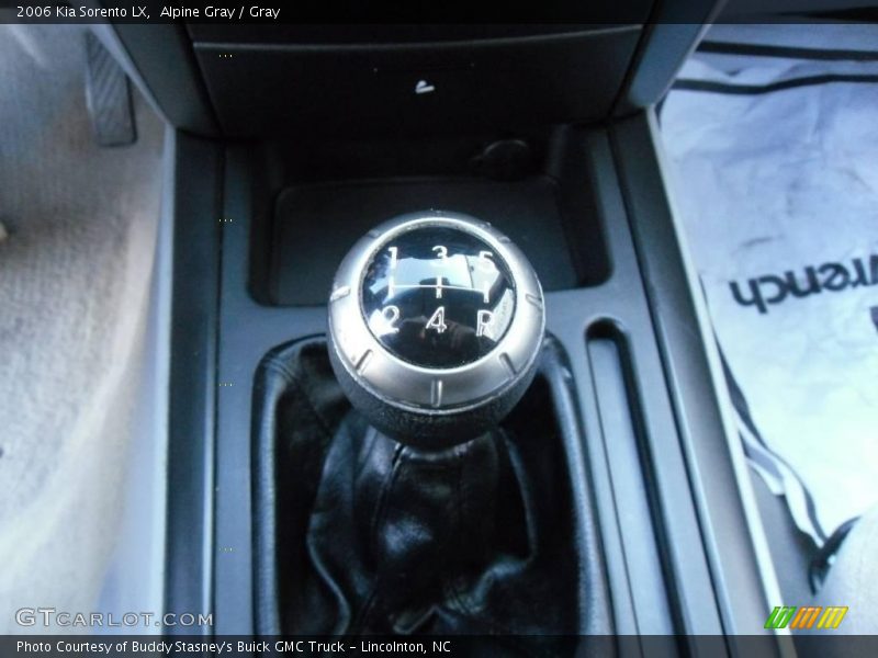 Alpine Gray / Gray 2006 Kia Sorento LX