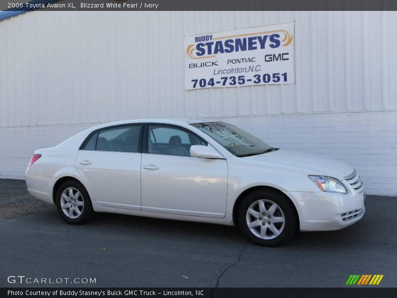 Blizzard White Pearl / Ivory 2006 Toyota Avalon XL