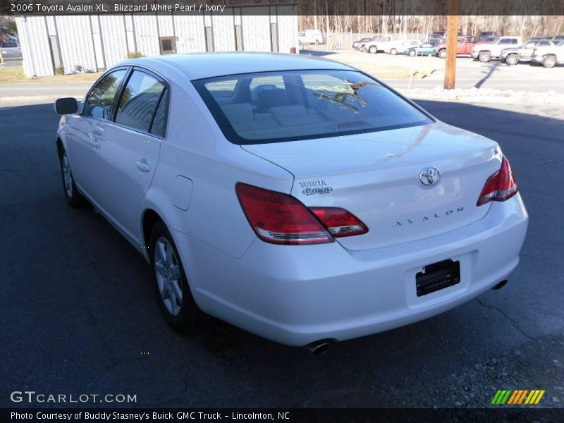 Blizzard White Pearl / Ivory 2006 Toyota Avalon XL