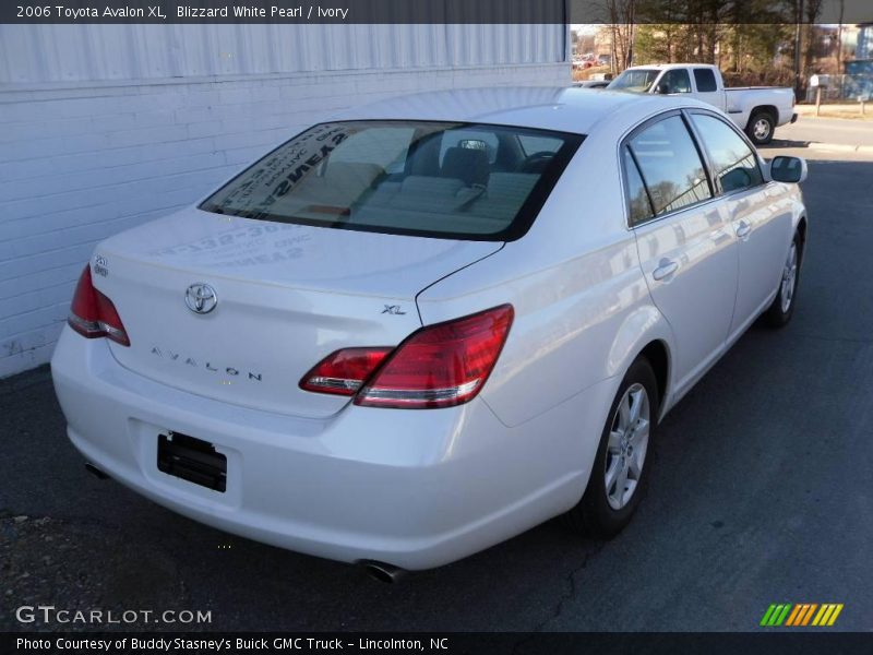 Blizzard White Pearl / Ivory 2006 Toyota Avalon XL