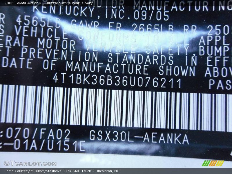 Blizzard White Pearl / Ivory 2006 Toyota Avalon XL