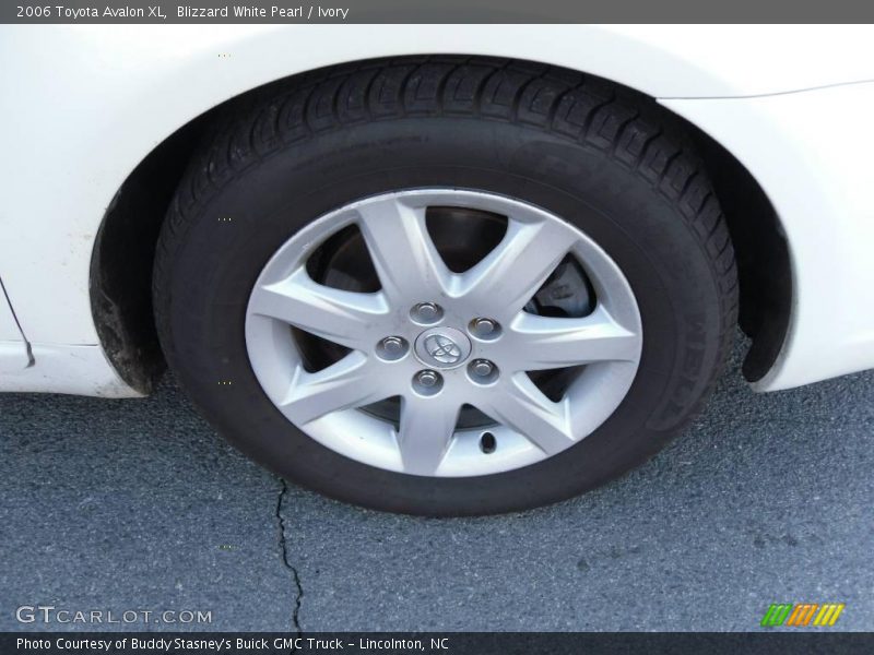 Blizzard White Pearl / Ivory 2006 Toyota Avalon XL