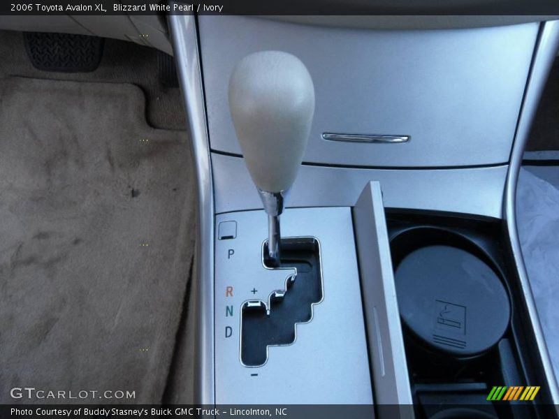 Blizzard White Pearl / Ivory 2006 Toyota Avalon XL