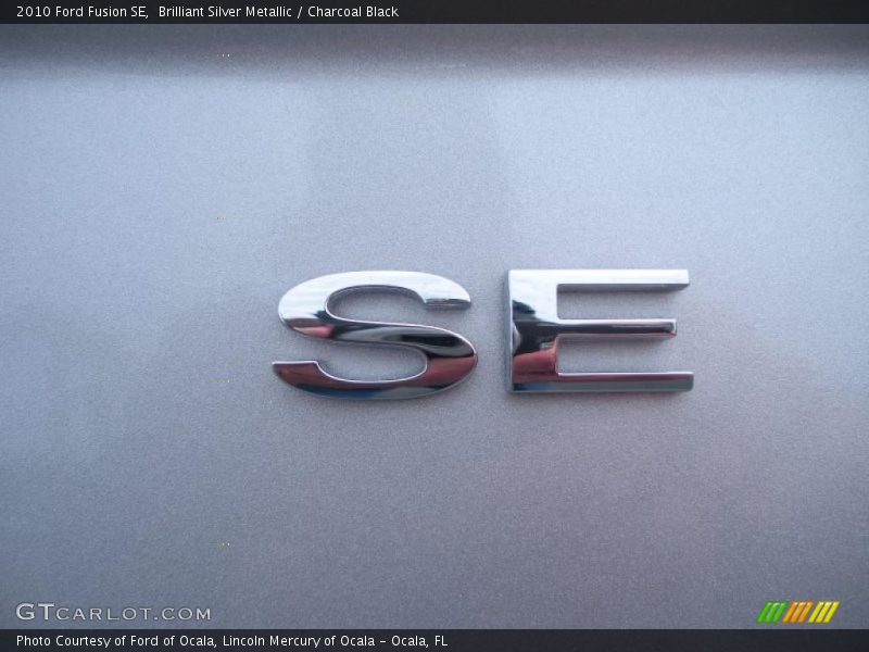 Brilliant Silver Metallic / Charcoal Black 2010 Ford Fusion SE