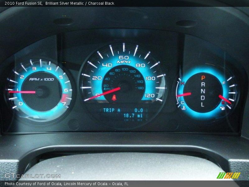 Brilliant Silver Metallic / Charcoal Black 2010 Ford Fusion SE