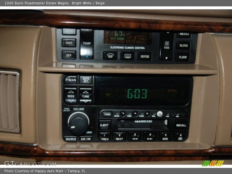 Bright White / Beige 1996 Buick Roadmaster Estate Wagon