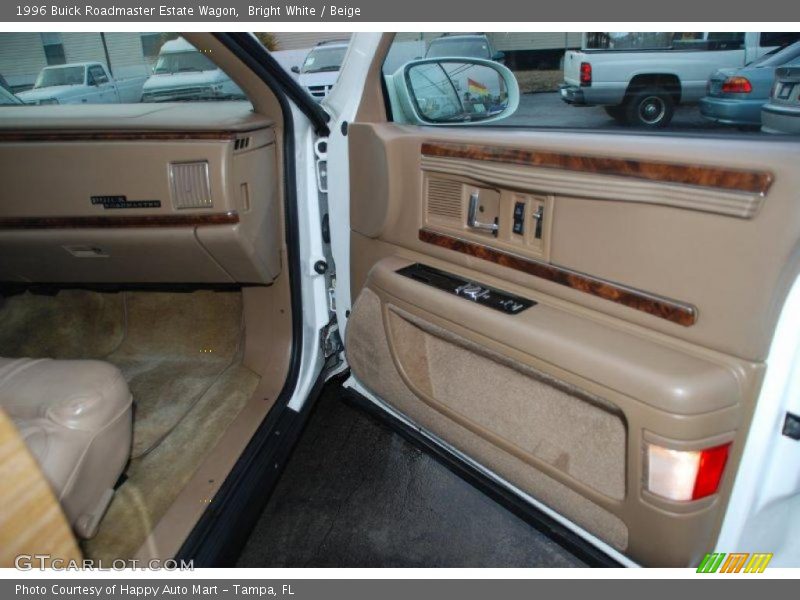 Bright White / Beige 1996 Buick Roadmaster Estate Wagon