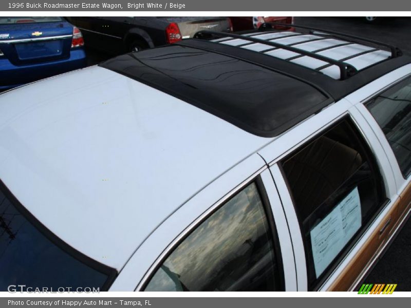 Bright White / Beige 1996 Buick Roadmaster Estate Wagon