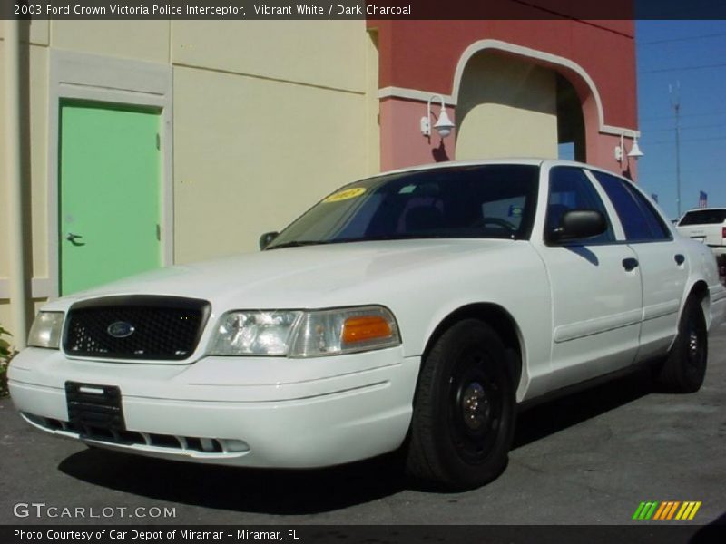 Vibrant White / Dark Charcoal 2003 Ford Crown Victoria Police Interceptor