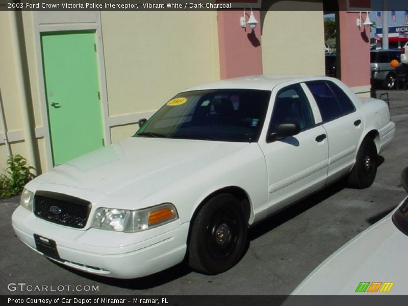 Vibrant White / Dark Charcoal 2003 Ford Crown Victoria Police Interceptor