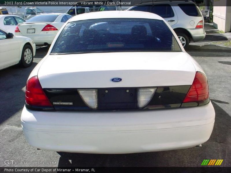 Vibrant White / Dark Charcoal 2003 Ford Crown Victoria Police Interceptor