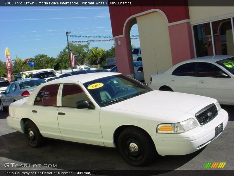 Vibrant White / Dark Charcoal 2003 Ford Crown Victoria Police Interceptor